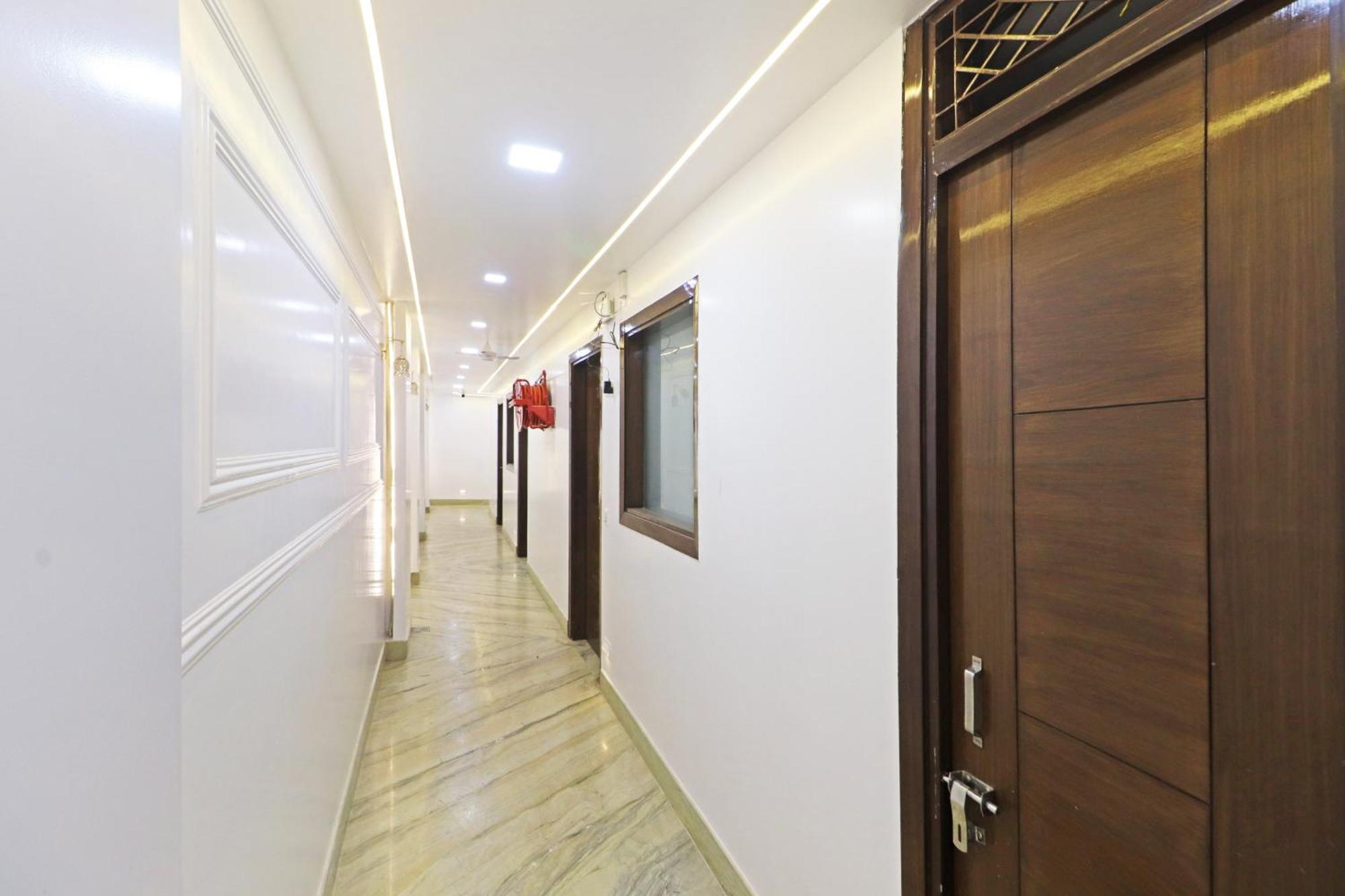 Hotel Samrat Residency 10 Mints Walking Distance Nizamuddin Railway Station New Delhi Exterior photo